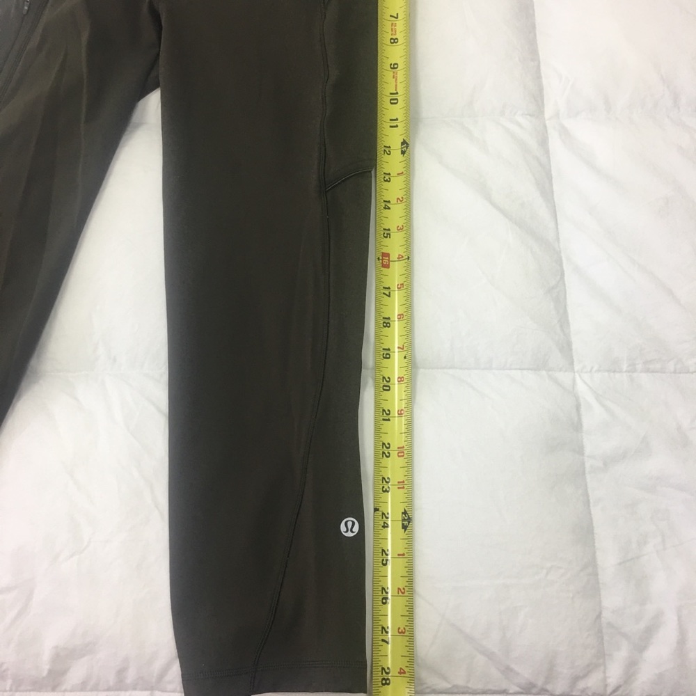 LULULEMON OLIVE RUNNING CROPS - Picture 5 of 7